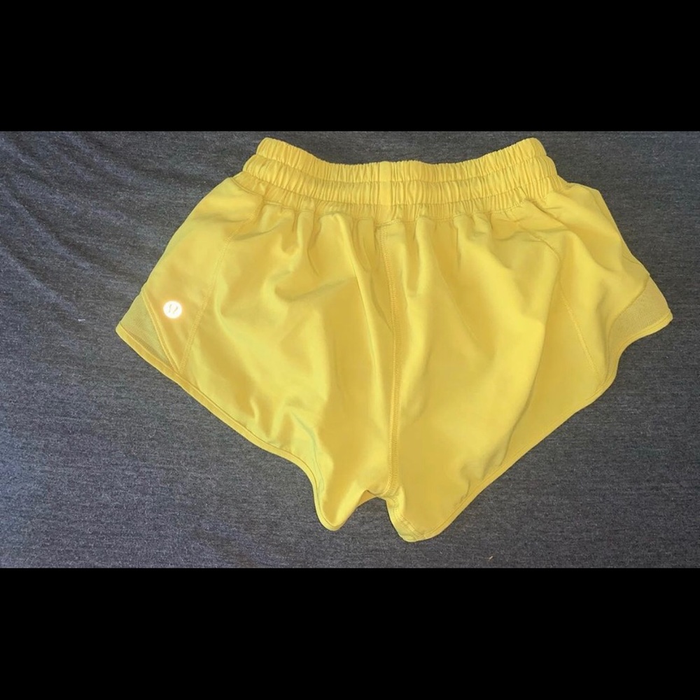 SOLD!!  Lululemon hotty hots 2.5”